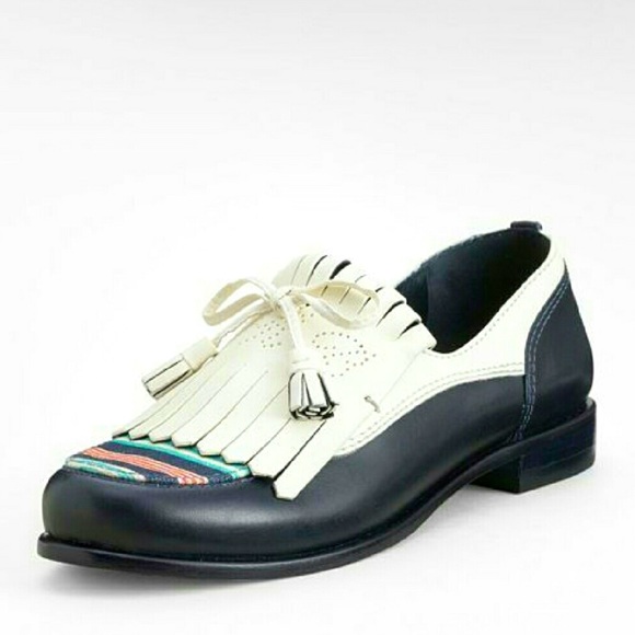 Tory Burch Ruth Kiltie Navy White Fringe RUNWAY Loafers 6.5 $395 - Picture 3 of 13